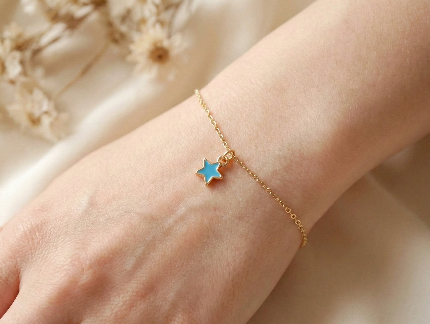 Dije Estrella Chica Celeste 6x9mm