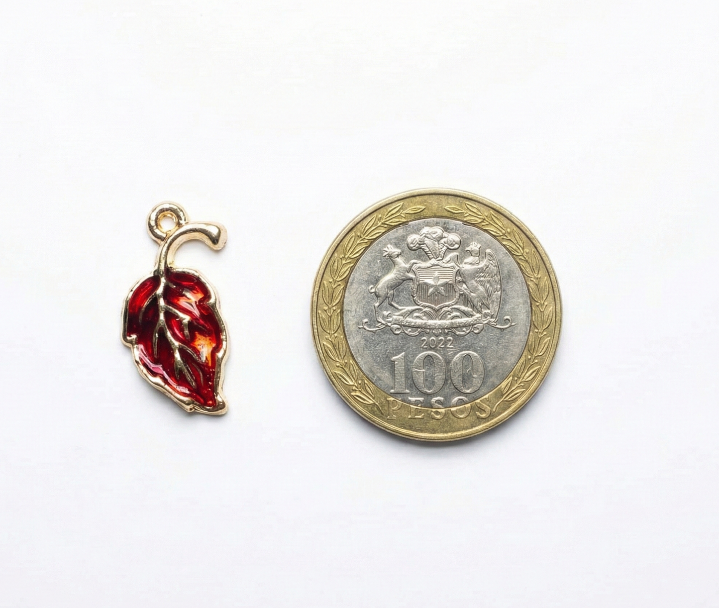 Dije Hoja Roja 10x20mm