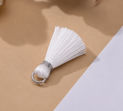 Borlas Hilo Blanco Con Argolla Plateada 2.5cm - 10pcs