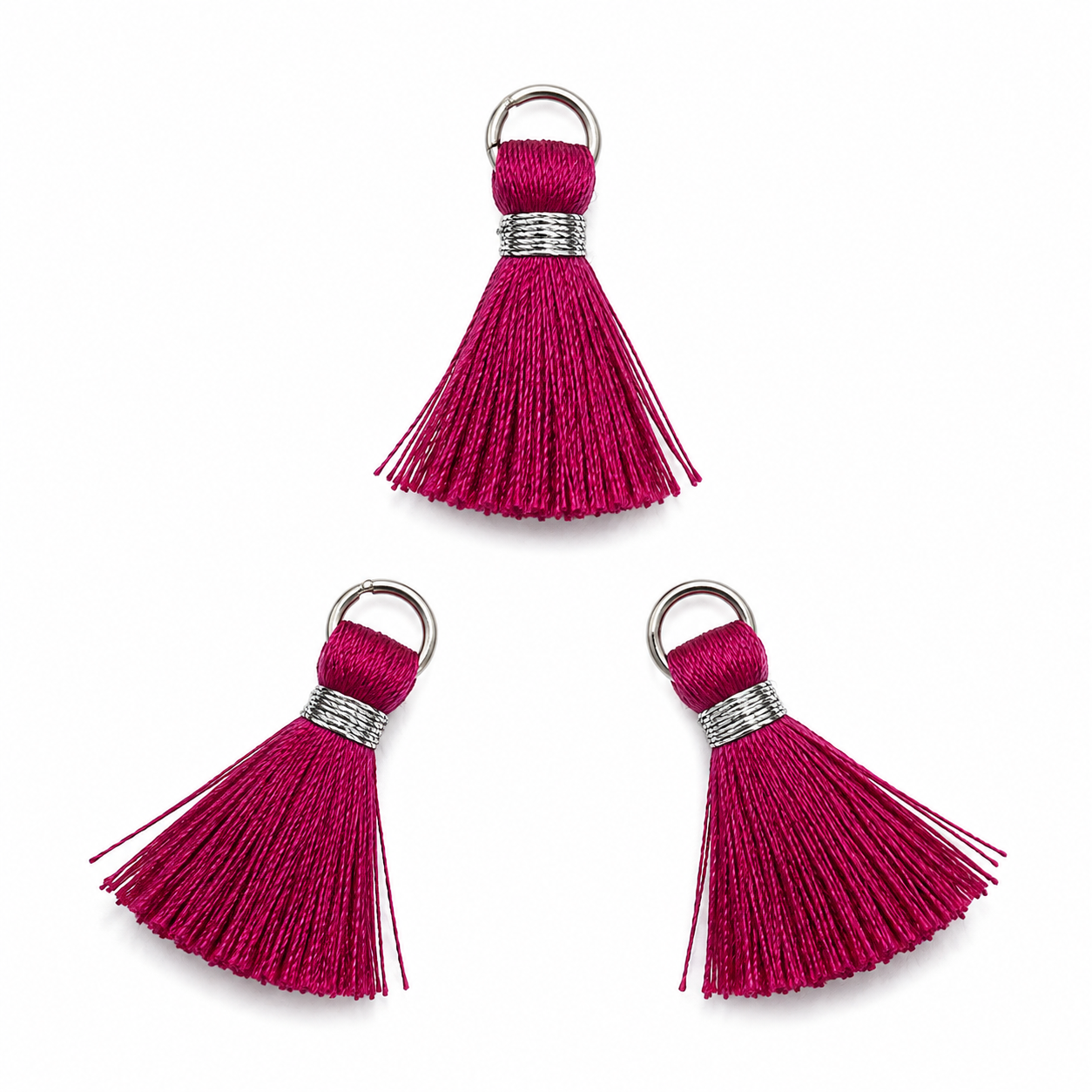 Borlas Hilo Magenta Con Argolla Plateada 2.5cm - 10pcs