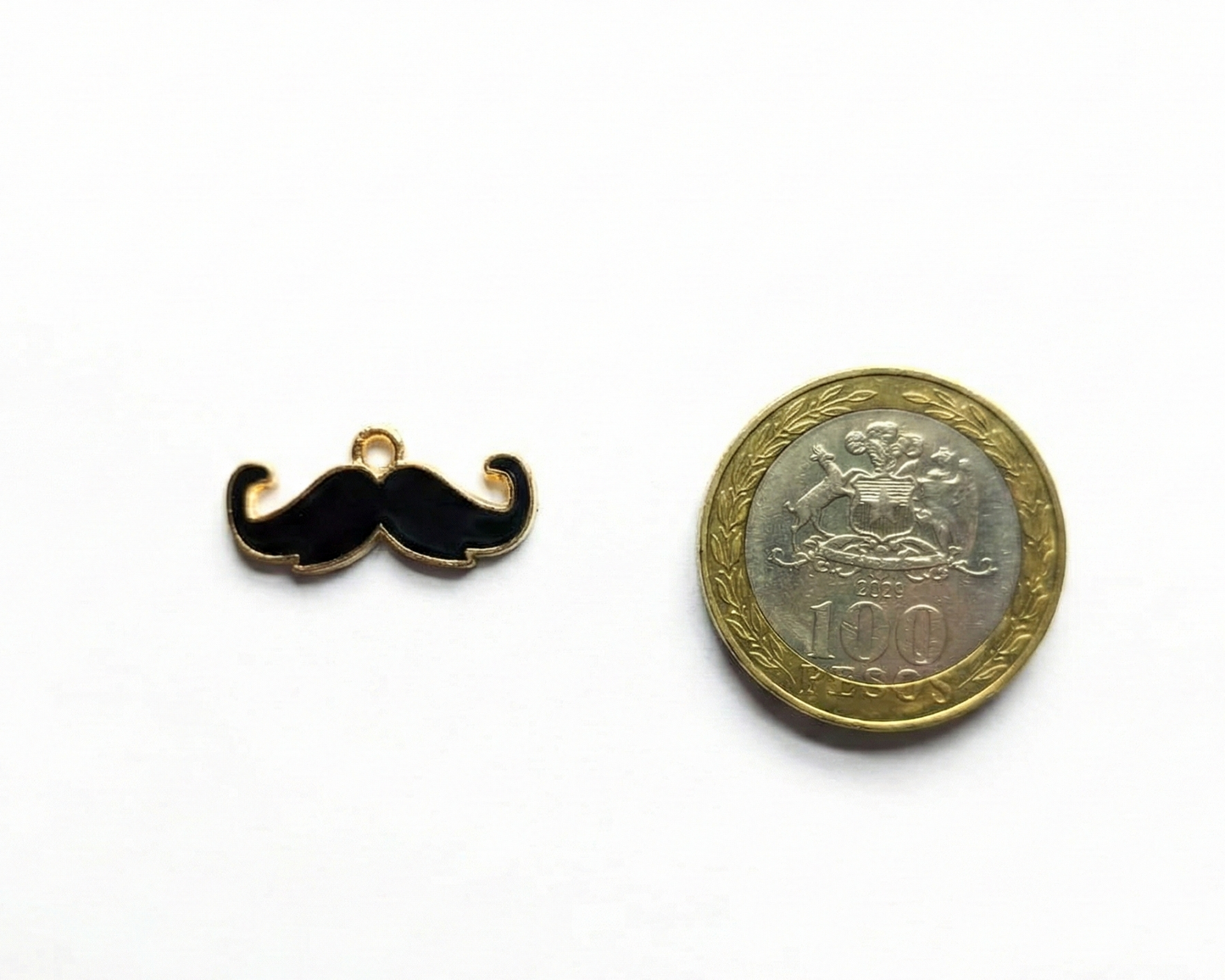Dije Bigote 10x21mm