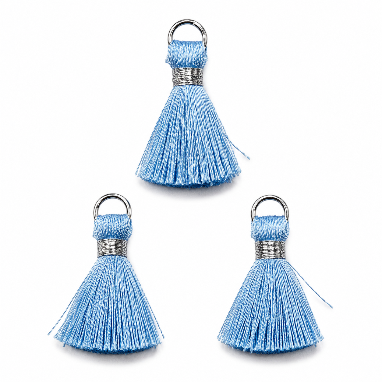 Borlas Hilo Celeste Claro Con Argolla Plateada 2.5cm - 10pcs