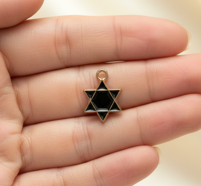 Dije Estrella de David Negro 12x17mm