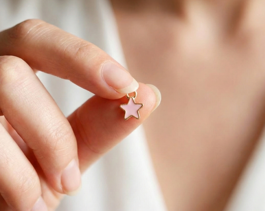 Dije Estrella Chica Rosa 6x9mm