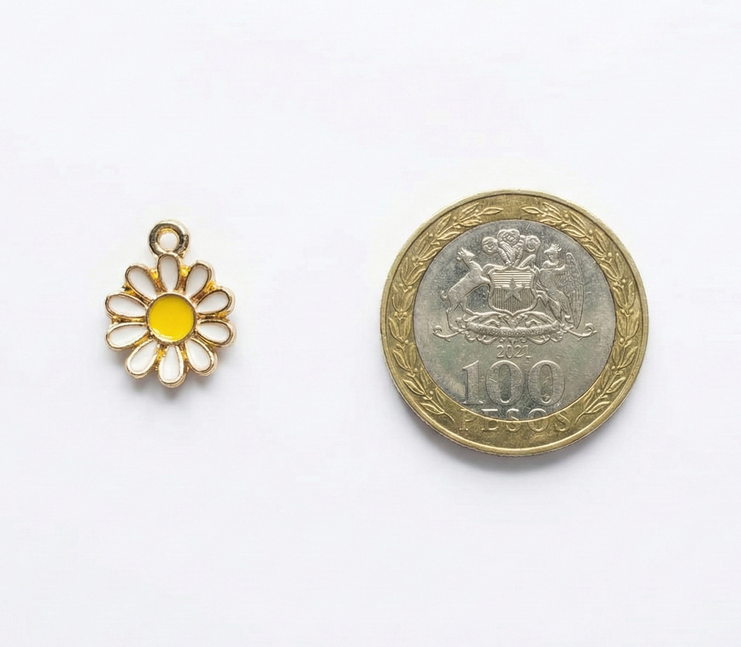 Dije Flor Margarita 12x15mm