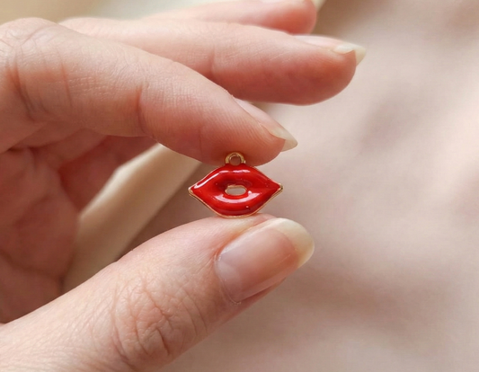 Dije Labios Rojos 19x13mm