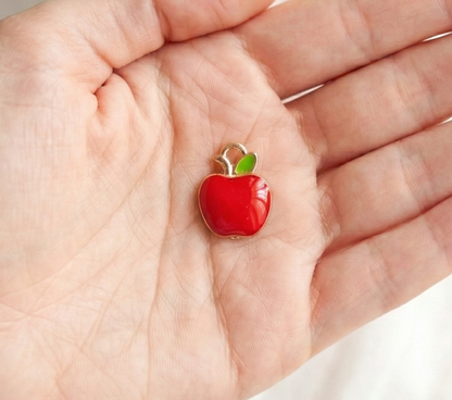 Dije Manzana 12x15mm