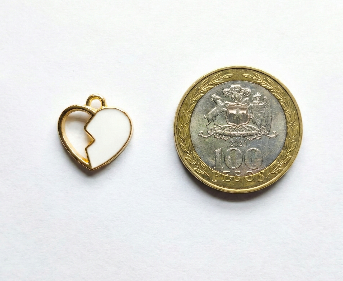 Dije Mitad Corazon Blanco 15x15mm