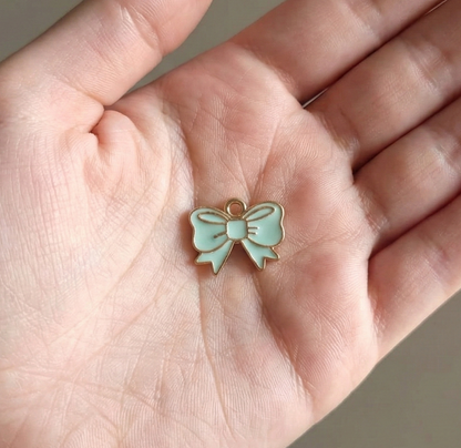 Dije Lazo Celeste 15x18mm