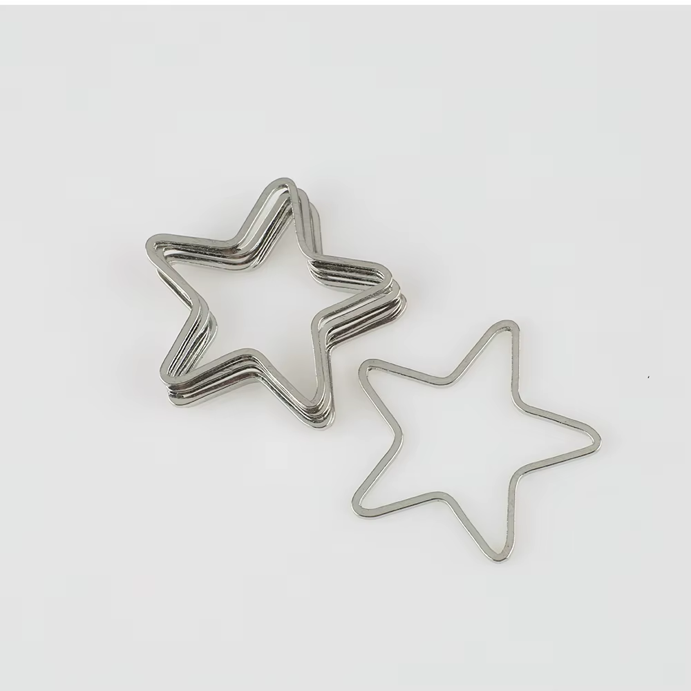 Figuras Geometricas De Metal Plateado 2.5cm - 10 Unid.