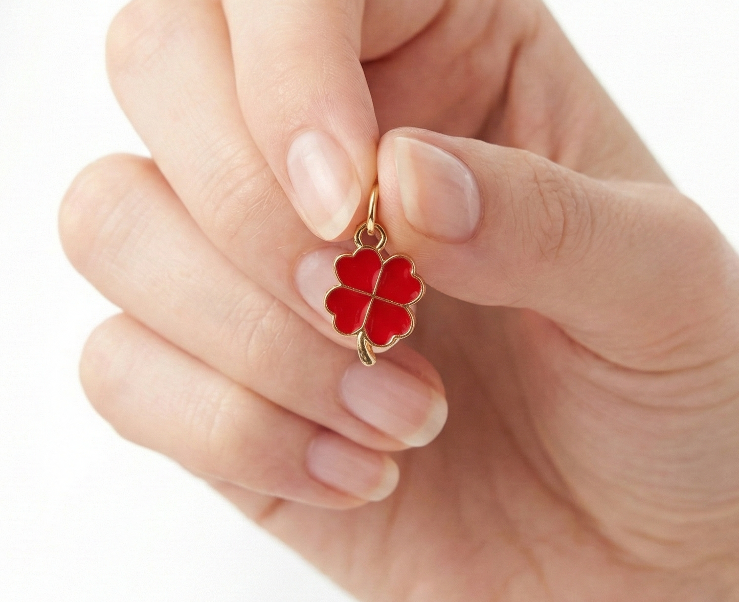 Dije Trebol Cuatro Hojas Rojo 12x18mm