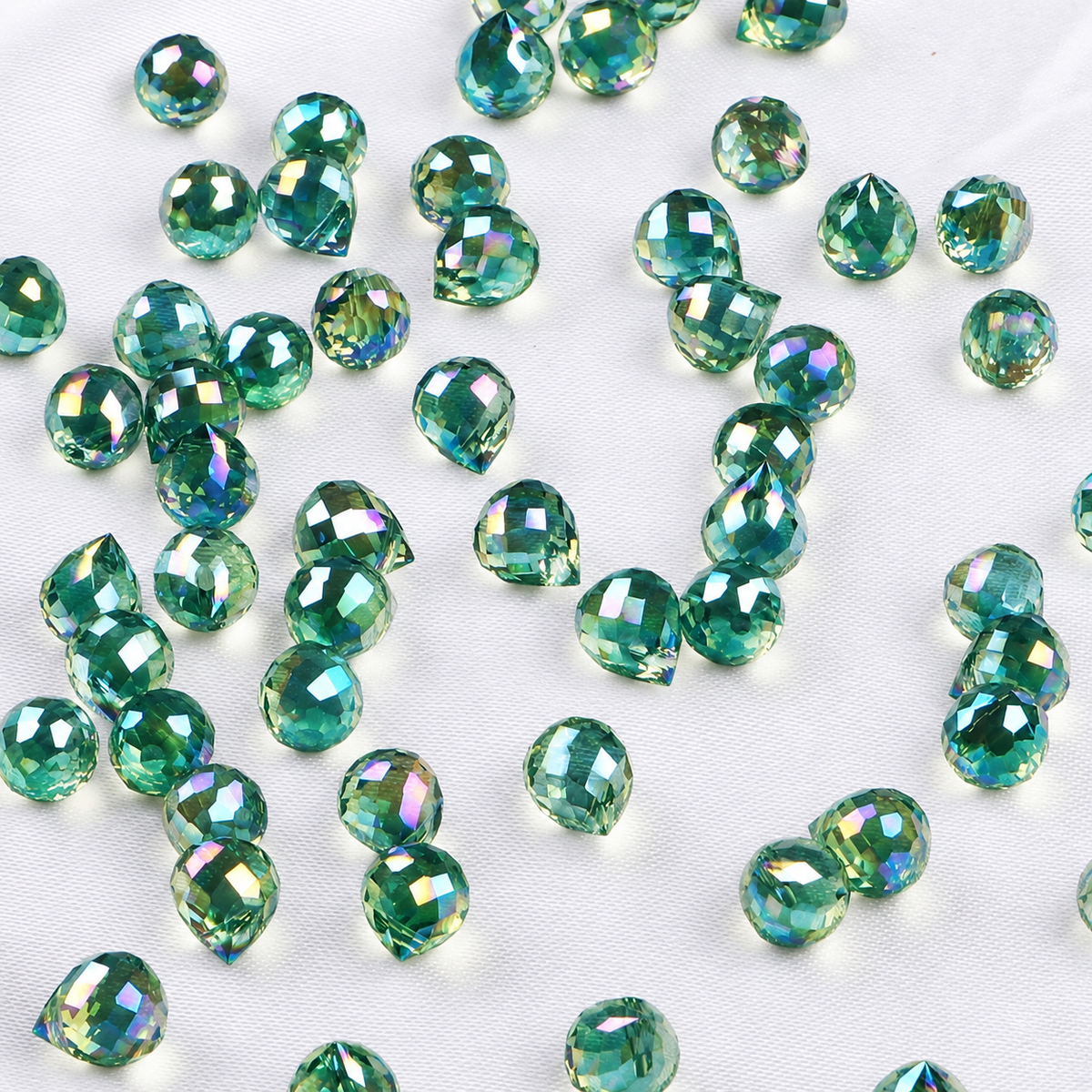 Gota Cristal Verde Esmeralda Tornasol 8mm - 20 PCS