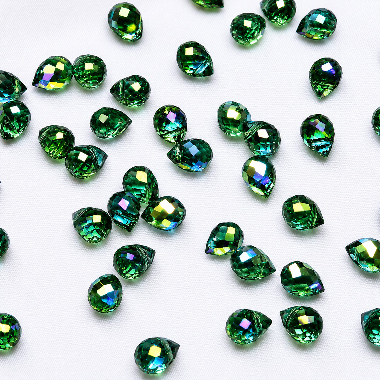 Gota Cristal Verde Oscuro Tornasol 8mm - 20 PCS
